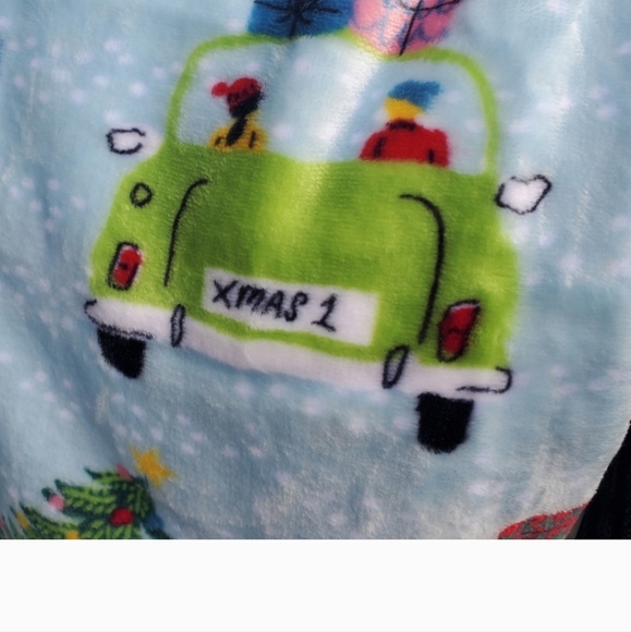 VW Christmas Blanket-NWT - Picture 4 of 6